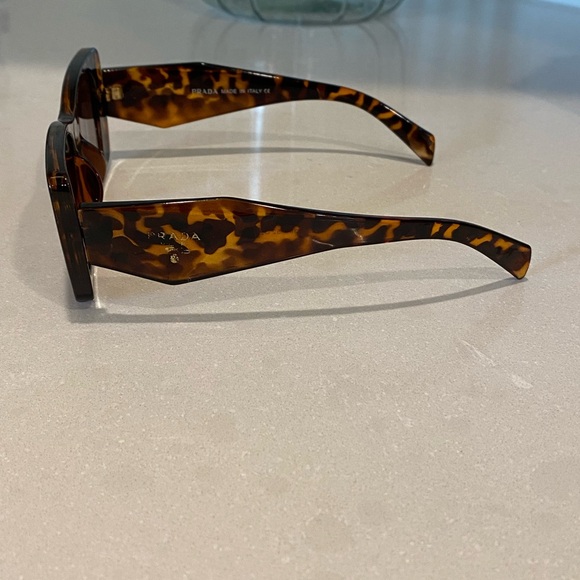 prada 386 52 22-140 sunglasses tortois - Picture 2 of 12